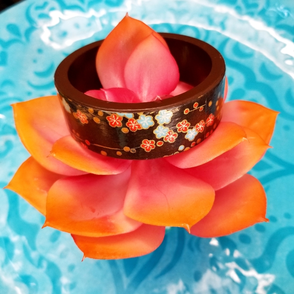 Vintage, Boho Wooden Floral Bangle Bracelet